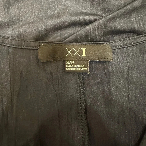 Forever 21 Navy Blue Wrap Around Casual Dress with Pockets Size Small - Picture 6 of 6